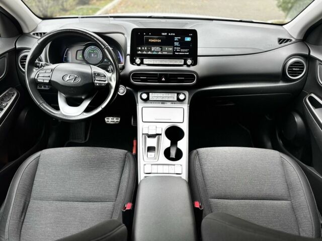 Белый Хендай Другая, объемом двигателя 0 л и пробегом 103 тыс. км за 17699 $, фото 18 на Automoto.ua