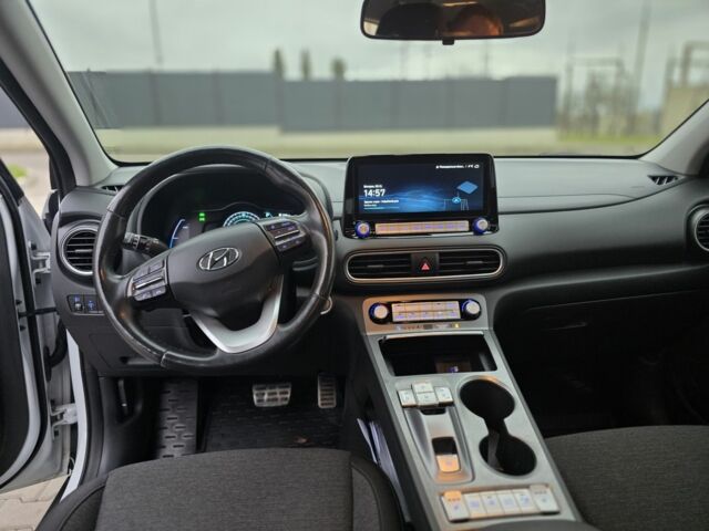 Белый Хендай Другая, объемом двигателя 0 л и пробегом 83 тыс. км за 14999 $, фото 4 на Automoto.ua