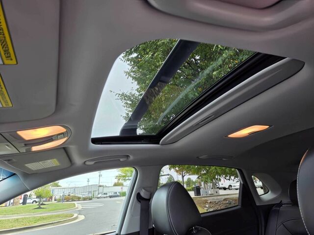 Белый Хендай Другая, объемом двигателя 1.6 л и пробегом 49 тыс. км за 15000 $, фото 11 на Automoto.ua