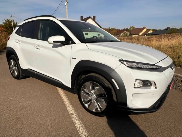 Белый Хендай Другая, объемом двигателя 0 л и пробегом 68 тыс. км за 17750 $, фото 2 на Automoto.ua