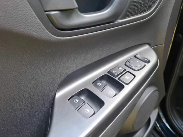 Белый Хендай Другая, объемом двигателя 2 л и пробегом 54 тыс. км за 12000 $, фото 13 на Automoto.ua