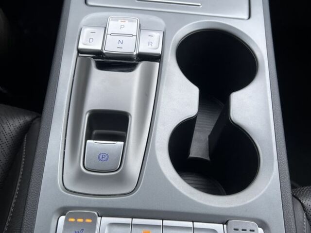 Белый Хендай Другая, объемом двигателя 0 л и пробегом 100 тыс. км за 19725 $, фото 23 на Automoto.ua