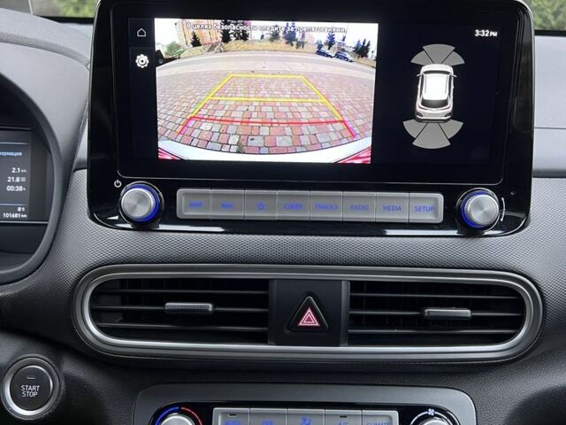 Белый Хендай Другая, объемом двигателя 0 л и пробегом 100 тыс. км за 19725 $, фото 21 на Automoto.ua