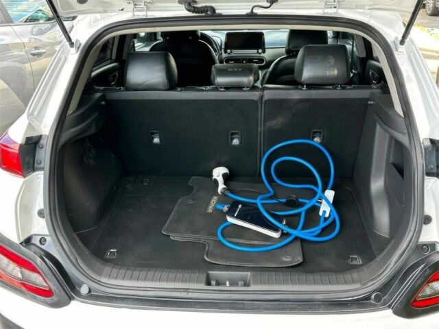 Белый Хендай Другая, объемом двигателя 0 л и пробегом 13 тыс. км за 14900 $, фото 9 на Automoto.ua