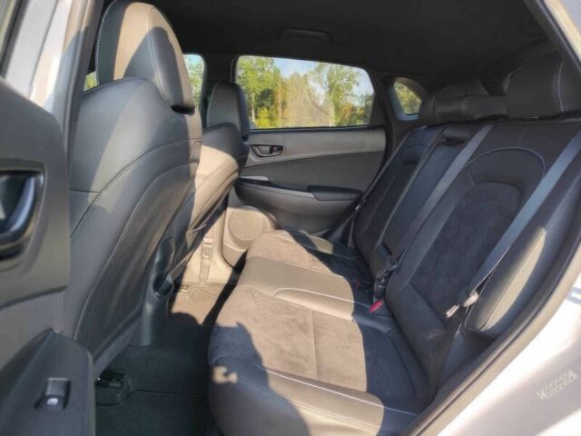 Белый Хендай Другая, объемом двигателя 2 л и пробегом 21 тыс. км за 26000 $, фото 12 на Automoto.ua