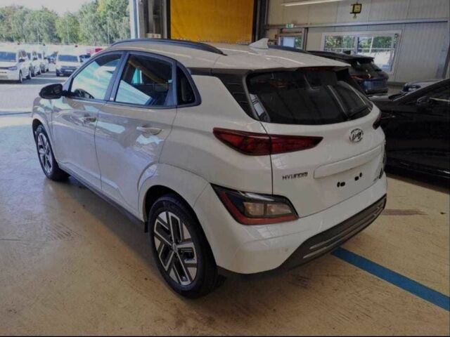 Белый Хендай Другая, объемом двигателя 2 л и пробегом 25 тыс. км за 16500 $, фото 3 на Automoto.ua