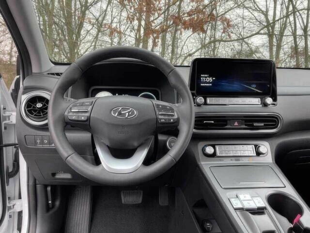 Белый Хендай Другая, объемом двигателя 0 л и пробегом 24 тыс. км за 11000 $, фото 8 на Automoto.ua