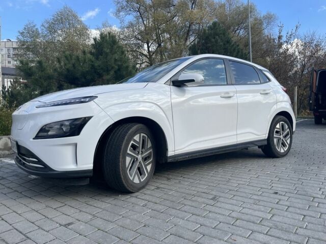 Белый Хендай Другая, объемом двигателя 0 л и пробегом 123 тыс. км за 18000 $, фото 3 на Automoto.ua