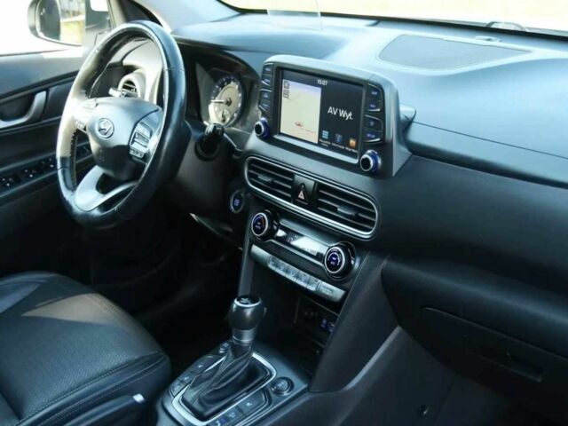 Белый Хендай Другая, объемом двигателя 2 л и пробегом 34 тыс. км за 14200 $, фото 5 на Automoto.ua