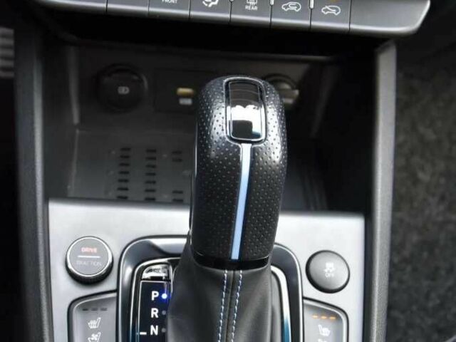 Белый Хендай Другая, объемом двигателя 1.6 л и пробегом 21 тыс. км за 13200 $, фото 6 на Automoto.ua