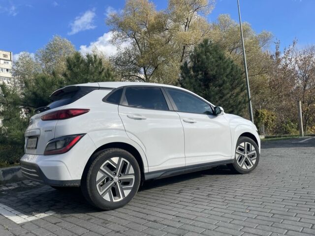 Белый Хендай Другая, объемом двигателя 0 л и пробегом 123 тыс. км за 18000 $, фото 1 на Automoto.ua