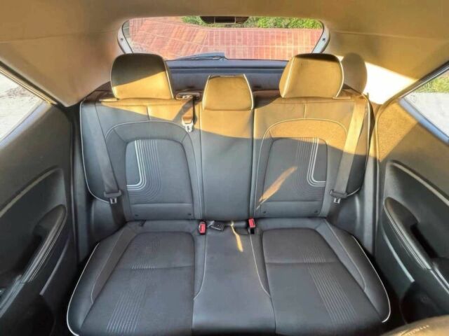 Белый Хендай Другая, объемом двигателя 1.6 л и пробегом 18 тыс. км за 4400 $, фото 12 на Automoto.ua