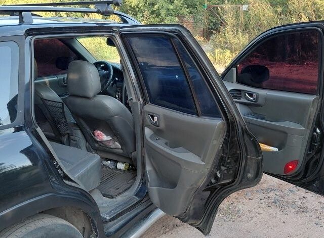 Чорний Хендай Інша, об'ємом двигуна 2 л та пробігом 390 тис. км за 3100 $, фото 5 на Automoto.ua