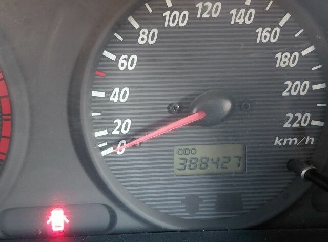 Чорний Хендай Інша, об'ємом двигуна 2 л та пробігом 390 тис. км за 3100 $, фото 8 на Automoto.ua