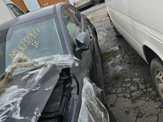 Черный Хендай Другая, объемом двигателя 0 л и пробегом 10 тыс. км за 242 $, фото 1 на Automoto.ua