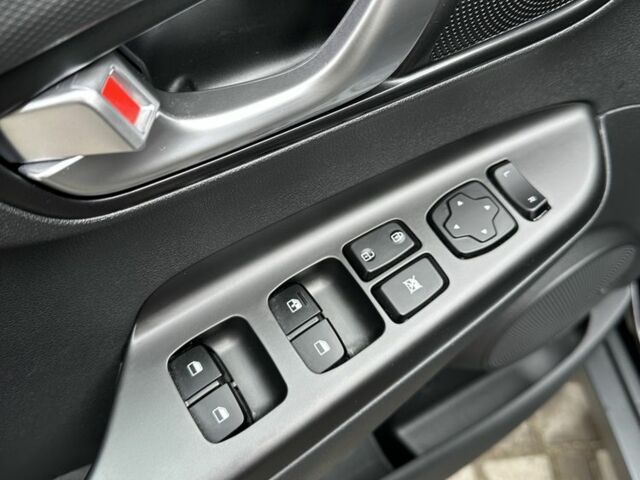 Черный Хендай Другая, объемом двигателя 0 л и пробегом 54 тыс. км за 16800 $, фото 13 на Automoto.ua