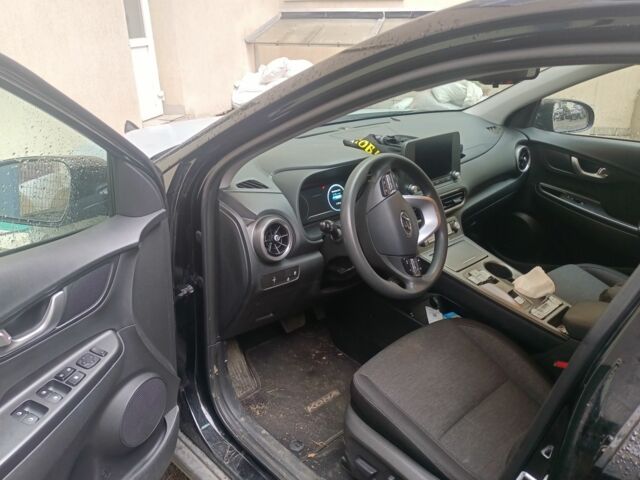 Черный Хендай Другая, объемом двигателя 0 л и пробегом 75 тыс. км за 18000 $, фото 3 на Automoto.ua