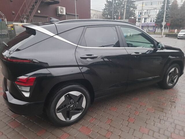 Черный Хендай Другая, объемом двигателя 0 л и пробегом 16 тыс. км за 26000 $, фото 2 на Automoto.ua