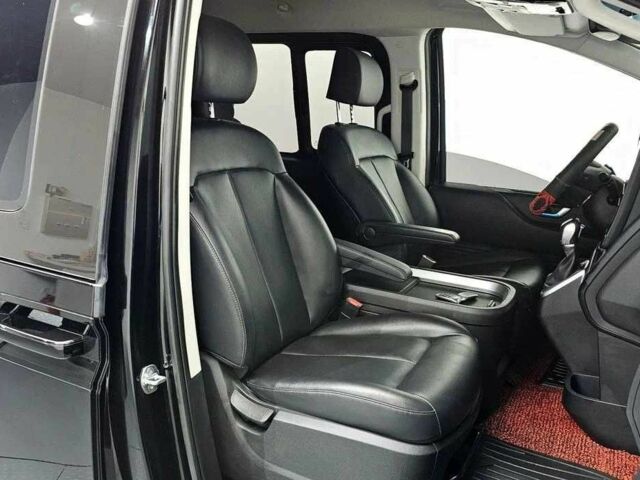 Чорний Хендай Інша, об'ємом двигуна 2.2 л та пробігом 29 тис. км за 22300 $, фото 12 на Automoto.ua