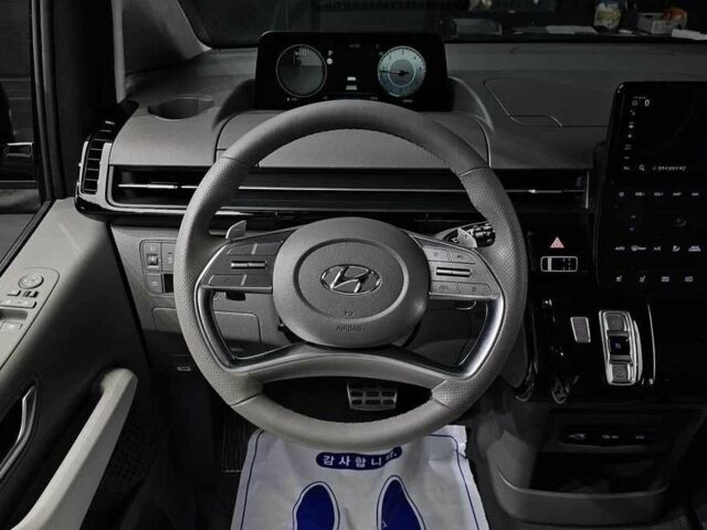 Чорний Хендай Інша, об'ємом двигуна 2.2 л та пробігом 29 тис. км за 22000 $, фото 6 на Automoto.ua