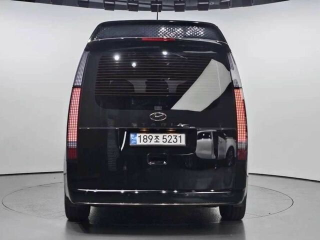 Чорний Хендай Інша, об'ємом двигуна 2.2 л та пробігом 29 тис. км за 22000 $, фото 2 на Automoto.ua