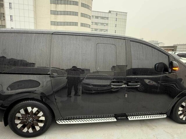 Чорний Хендай Інша, об'ємом двигуна 2.2 л та пробігом 104 тис. км за 27500 $, фото 4 на Automoto.ua