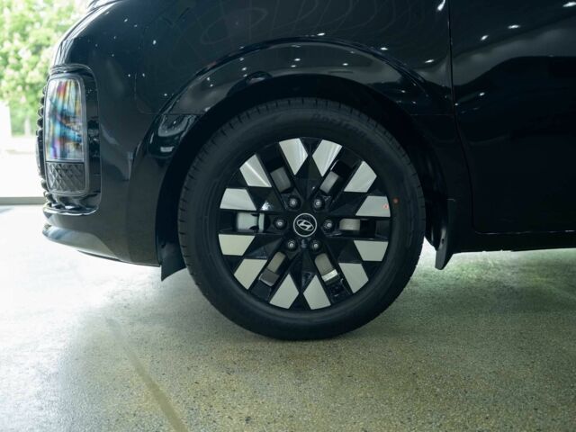 Черный Хендай Другая, объемом двигателя 2.2 л и пробегом 1 тыс. км за 62143 $, фото 2 на Automoto.ua