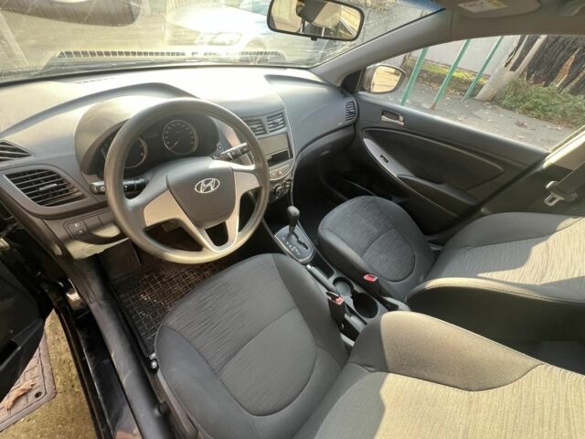 Чорний Хендай Інша, об'ємом двигуна 1.4 л та пробігом 10 тис. км за 10000 $, фото 2 на Automoto.ua