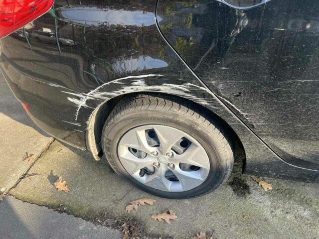 Чорний Хендай Інша, об'ємом двигуна 1.4 л та пробігом 10 тис. км за 10000 $, фото 6 на Automoto.ua