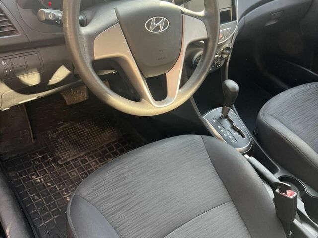 Чорний Хендай Інша, об'ємом двигуна 1.4 л та пробігом 10 тис. км за 10000 $, фото 5 на Automoto.ua