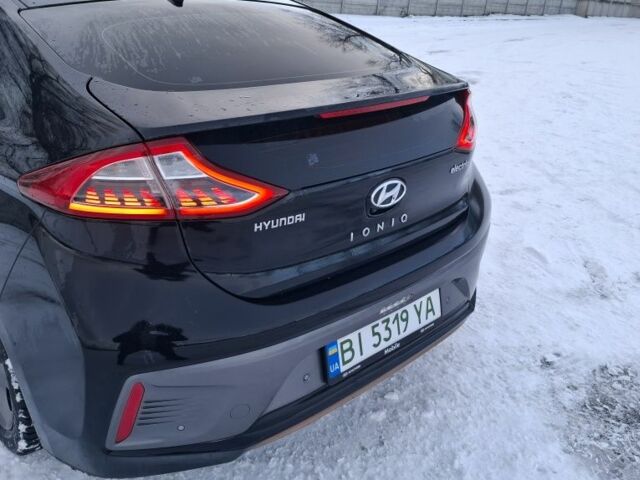 Чорний Хендай Інша, об'ємом двигуна 0 л та пробігом 82 тис. км за 12700 $, фото 3 на Automoto.ua