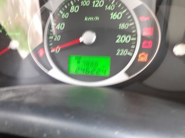 Черный Хендай Другая, объемом двигателя 2 л и пробегом 2 тыс. км за 8000 $, фото 7 на Automoto.ua