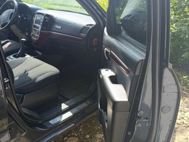 Черный Хендай Другая, объемом двигателя 2.7 л и пробегом 283 тыс. км за 8300 $, фото 8 на Automoto.ua