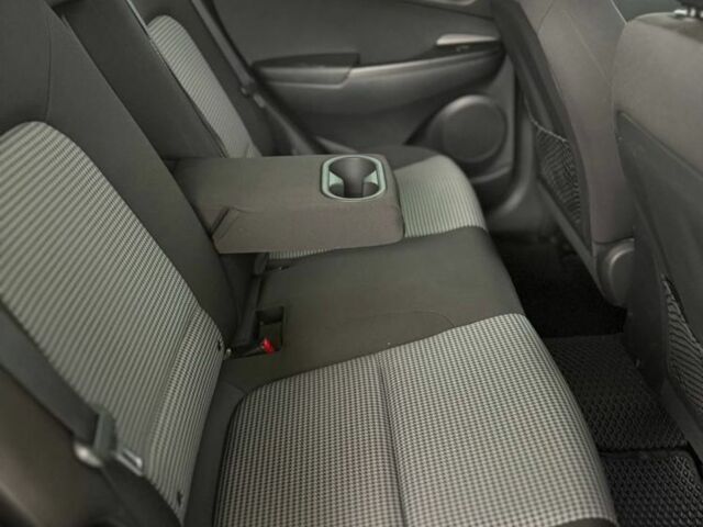 Черный Хендай Другая, объемом двигателя 0 л и пробегом 126 тыс. км за 13599 $, фото 11 на Automoto.ua