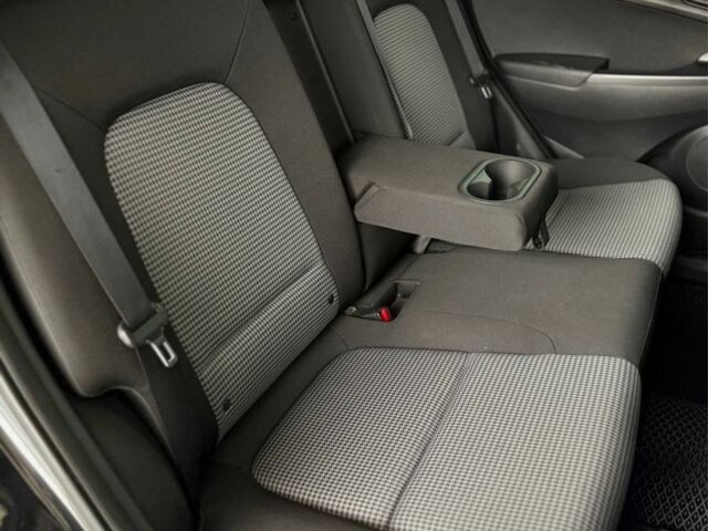 Черный Хендай Другая, объемом двигателя 0 л и пробегом 126 тыс. км за 13599 $, фото 12 на Automoto.ua