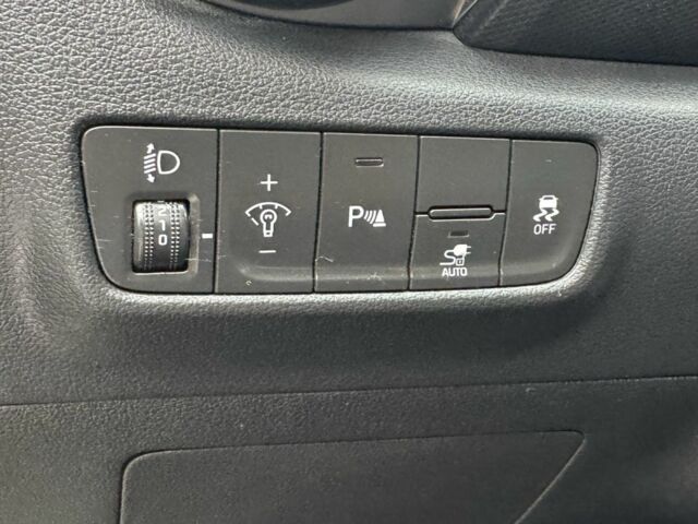 Черный Хендай Другая, объемом двигателя 2 л и пробегом 40 тыс. км за 18400 $, фото 11 на Automoto.ua