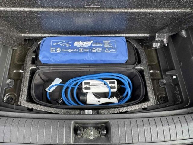 Черный Хендай Другая, объемом двигателя 2 л и пробегом 40 тыс. км за 18400 $, фото 18 на Automoto.ua