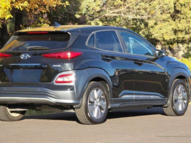 Черный Хендай Другая, объемом двигателя 0 л и пробегом 17 тыс. км за 8000 $, фото 6 на Automoto.ua