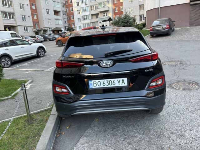 Черный Хендай Другая, объемом двигателя 0 л и пробегом 165 тыс. км за 15999 $, фото 3 на Automoto.ua