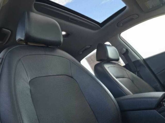 Черный Хендай Другая, объемом двигателя 0 л и пробегом 45 тыс. км за 11200 $, фото 12 на Automoto.ua