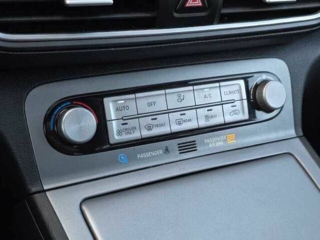 Черный Хендай Другая, объемом двигателя 0 л и пробегом 45 тыс. км за 11200 $, фото 14 на Automoto.ua