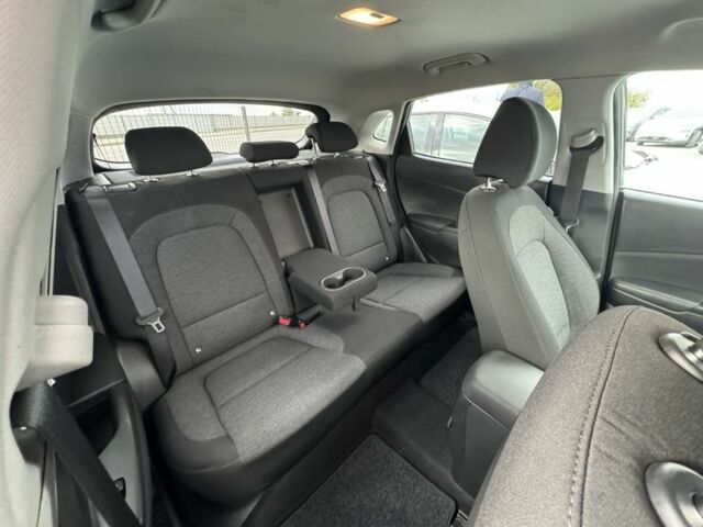 Черный Хендай Другая, объемом двигателя 2 л и пробегом 40 тыс. км за 18400 $, фото 15 на Automoto.ua