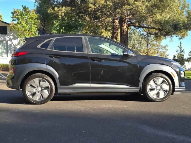 Черный Хендай Другая, объемом двигателя 0 л и пробегом 17 тыс. км за 8000 $, фото 7 на Automoto.ua