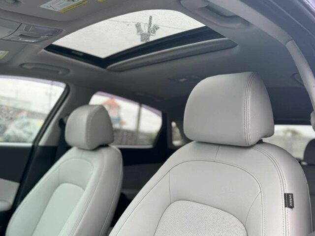 Чорний Хендай Інша, об'ємом двигуна 1.6 л та пробігом 17 тис. км за 13000 $, фото 7 на Automoto.ua