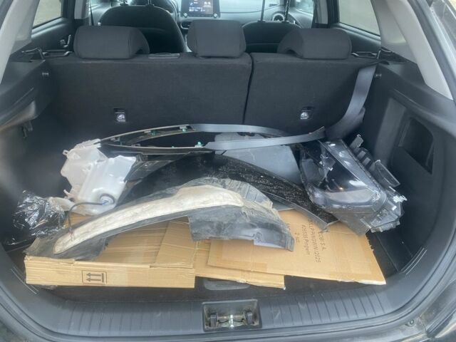 Черный Хендай Другая, объемом двигателя 0 л и пробегом 36 тыс. км за 10000 $, фото 9 на Automoto.ua