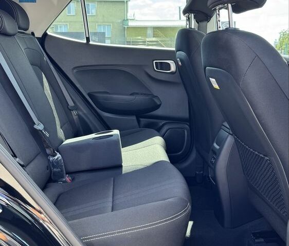 Черный Хендай Другая, объемом двигателя 1.6 л и пробегом 5 тыс. км за 18999 $, фото 16 на Automoto.ua