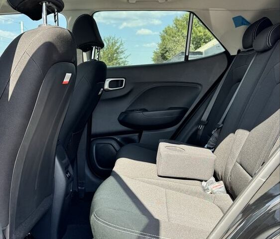 Черный Хендай Другая, объемом двигателя 1.6 л и пробегом 5 тыс. км за 18999 $, фото 12 на Automoto.ua