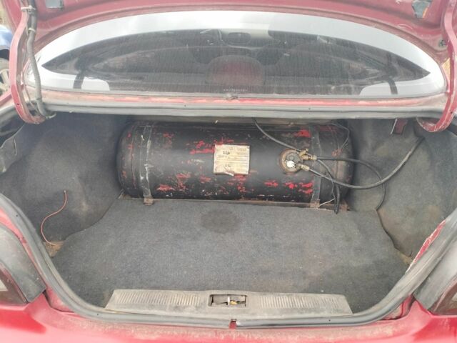 Красный Хендай Другая, объемом двигателя 1.3 л и пробегом 470 тыс. км за 600 $, фото 8 на Automoto.ua