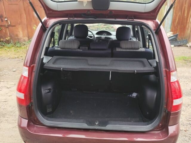 Красный Хендай Другая, объемом двигателя 1.6 л и пробегом 210 тыс. км за 3693 $, фото 3 на Automoto.ua