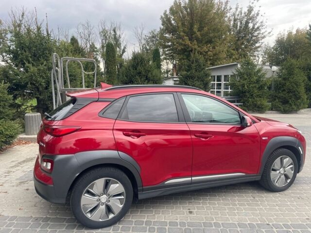 Красный Хендай Другая, объемом двигателя 0 л и пробегом 55 тыс. км за 15700 $, фото 4 на Automoto.ua